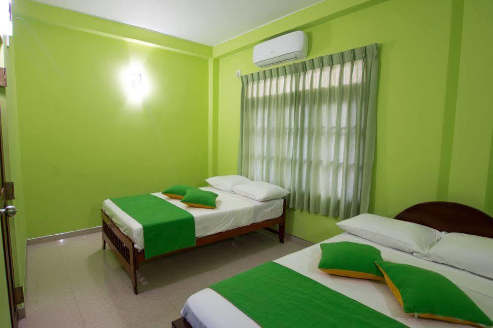 Hotel Empryean Катунаяка Екстер'єр фото