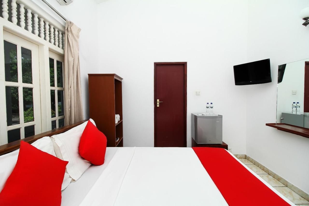 Hotel Empryean Катунаяка Екстер'єр фото