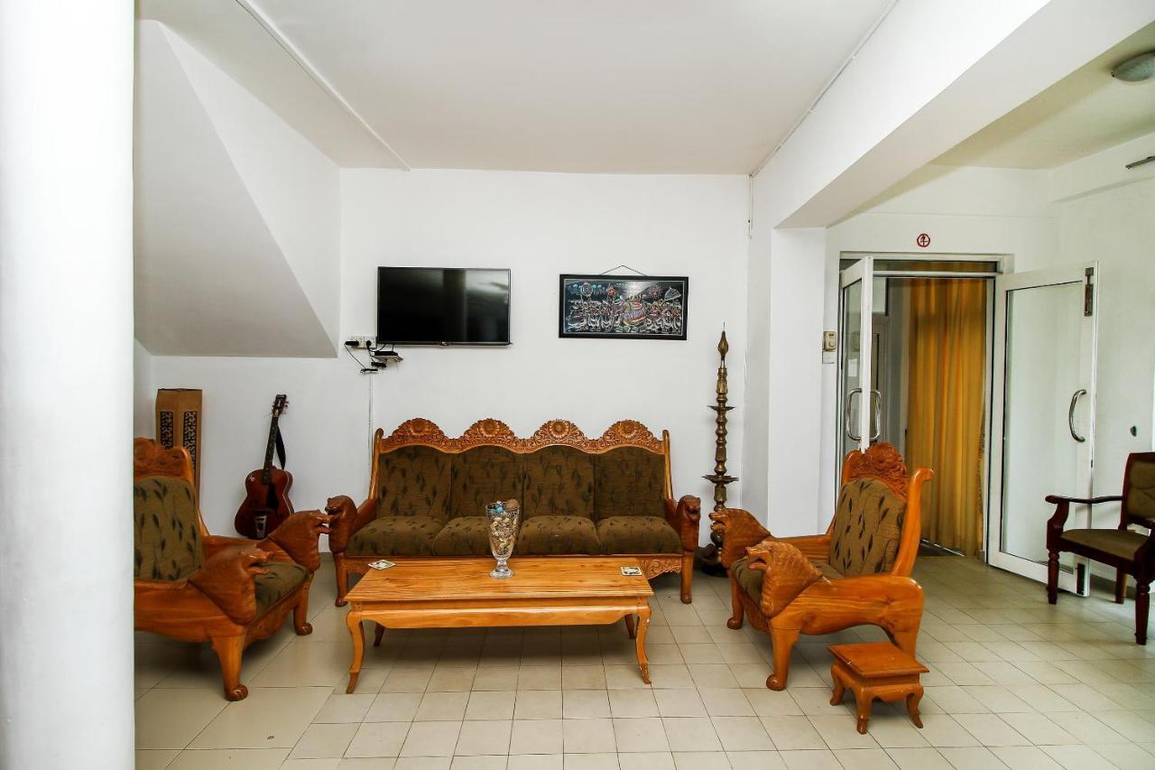 Hotel Empryean Катунаяка Екстер'єр фото