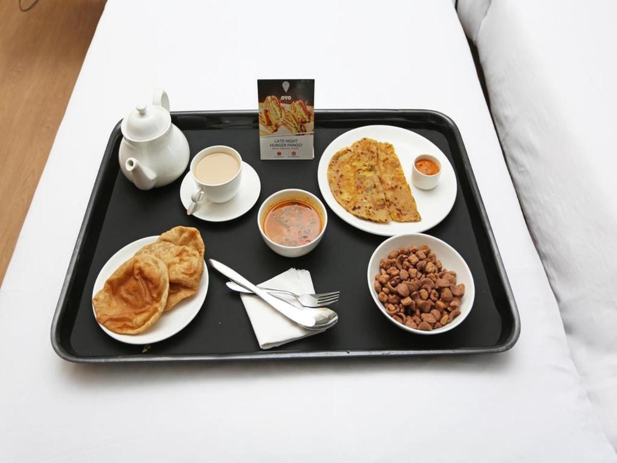 Hotel Empryean Катунаяка Екстер'єр фото